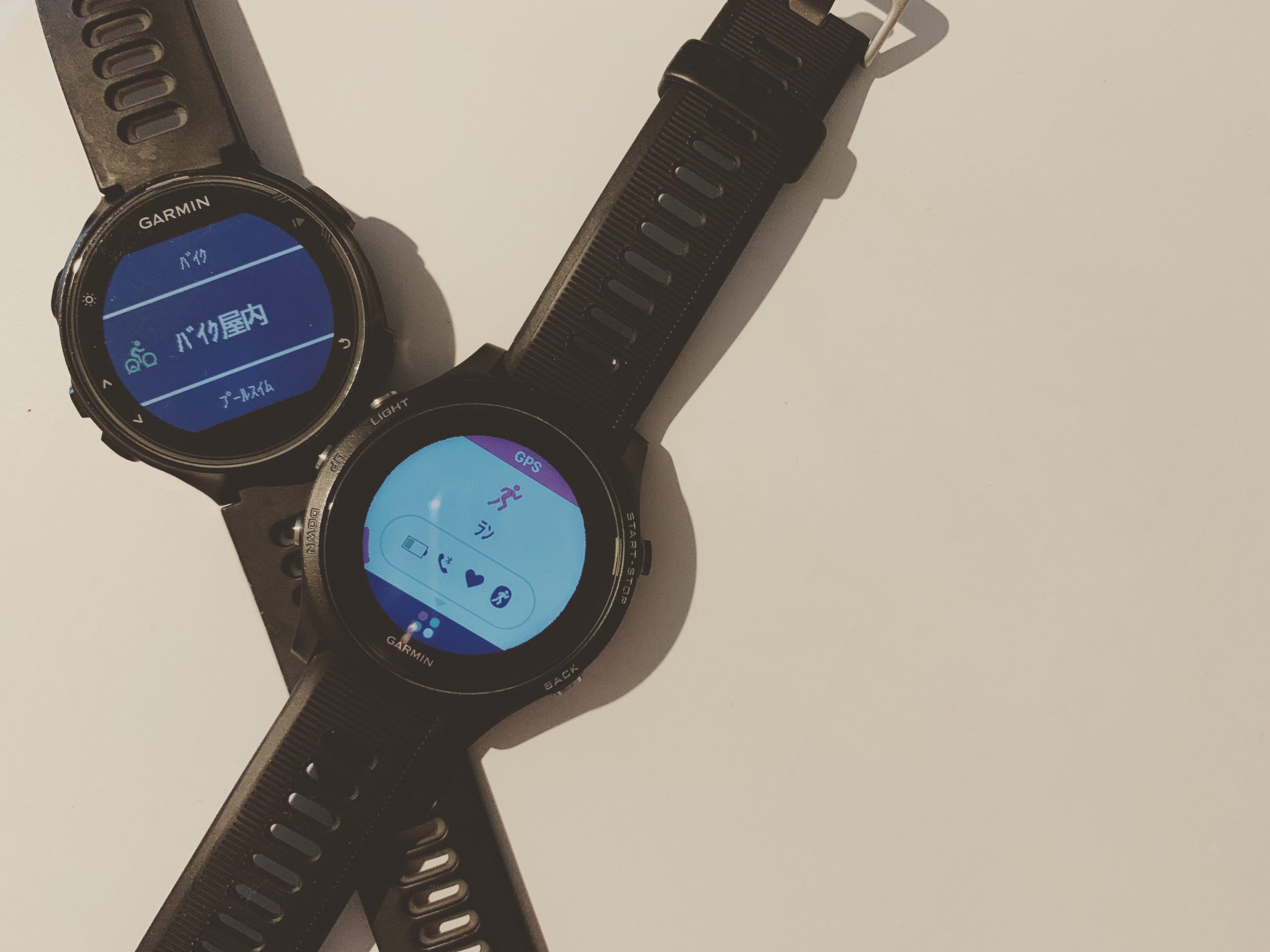 Forerunner 735xt vs outlet vivoactive 3